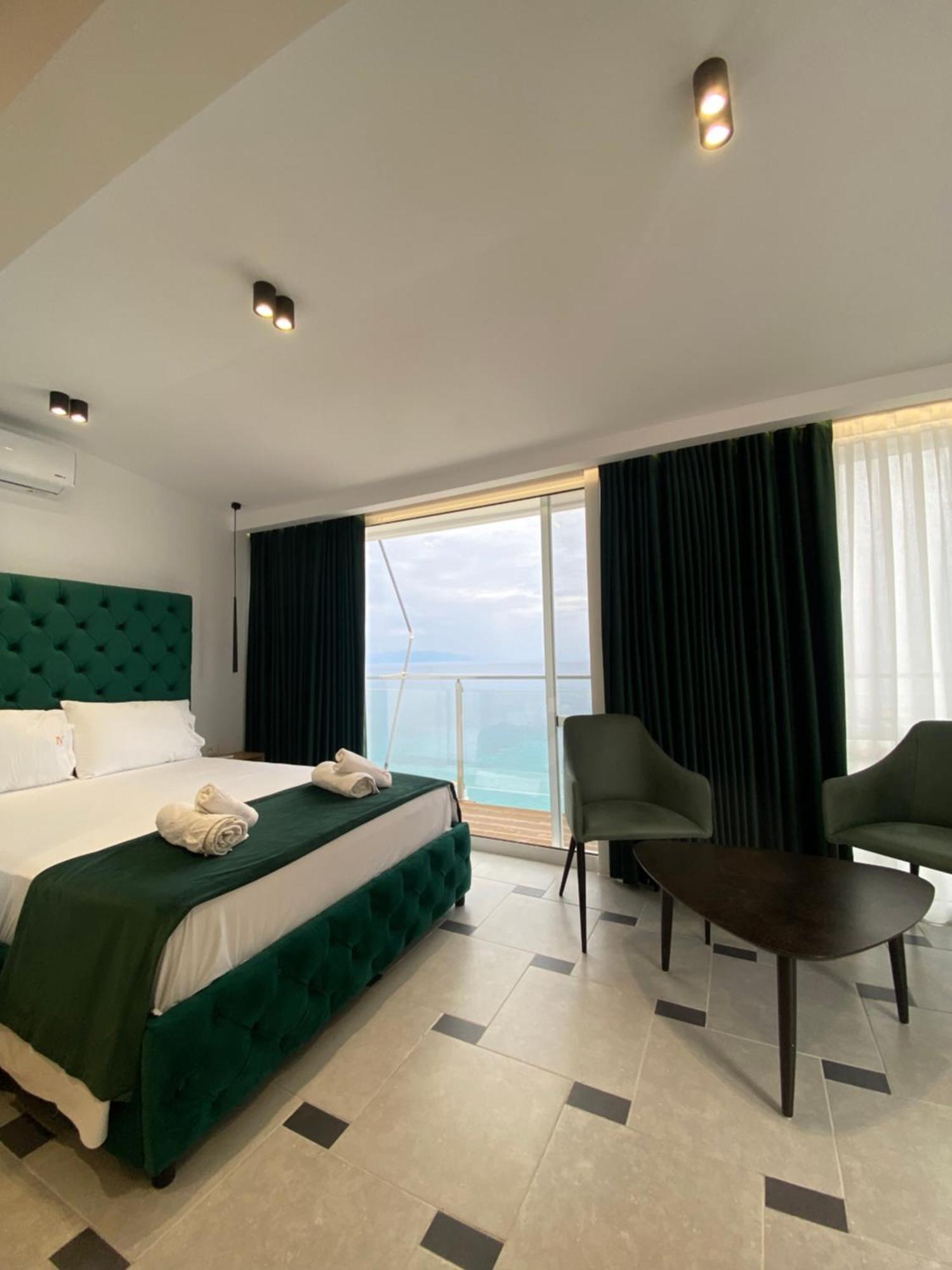 Qeparo Napolon Complex Hotel ภายนอก รูปภาพ