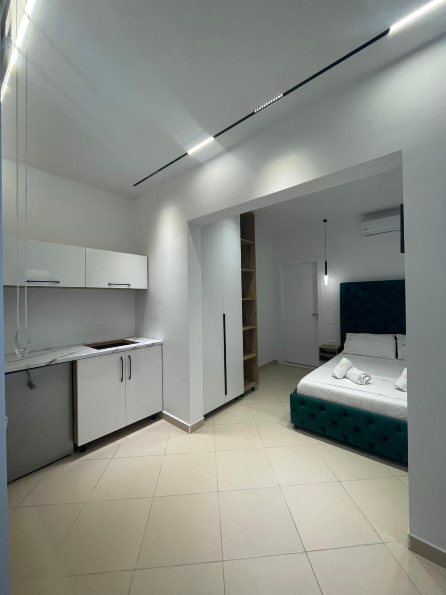 Qeparo Napolon Complex Hotel ภายนอก รูปภาพ